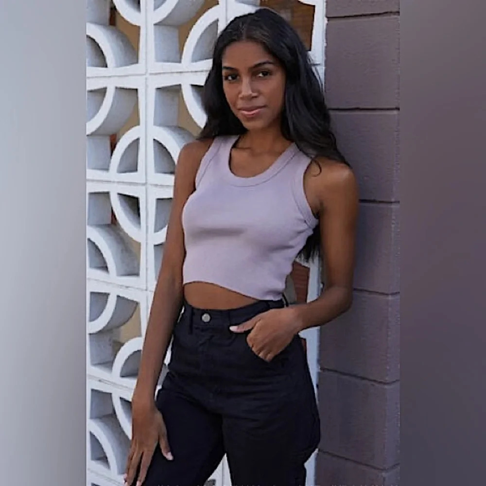Brandy Melville John Galt Connor Ribbed Cropped Tank Top Mauve One Size